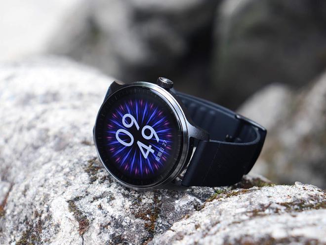 PG平台官方网站70种运动模式支持心率、血氧、睡眠监测Len