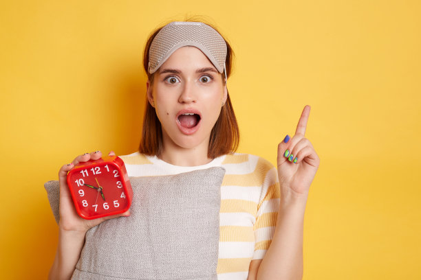 pg电子网街拍：图4美女们的凉爽指数爆棚图5一个打扮个性一个